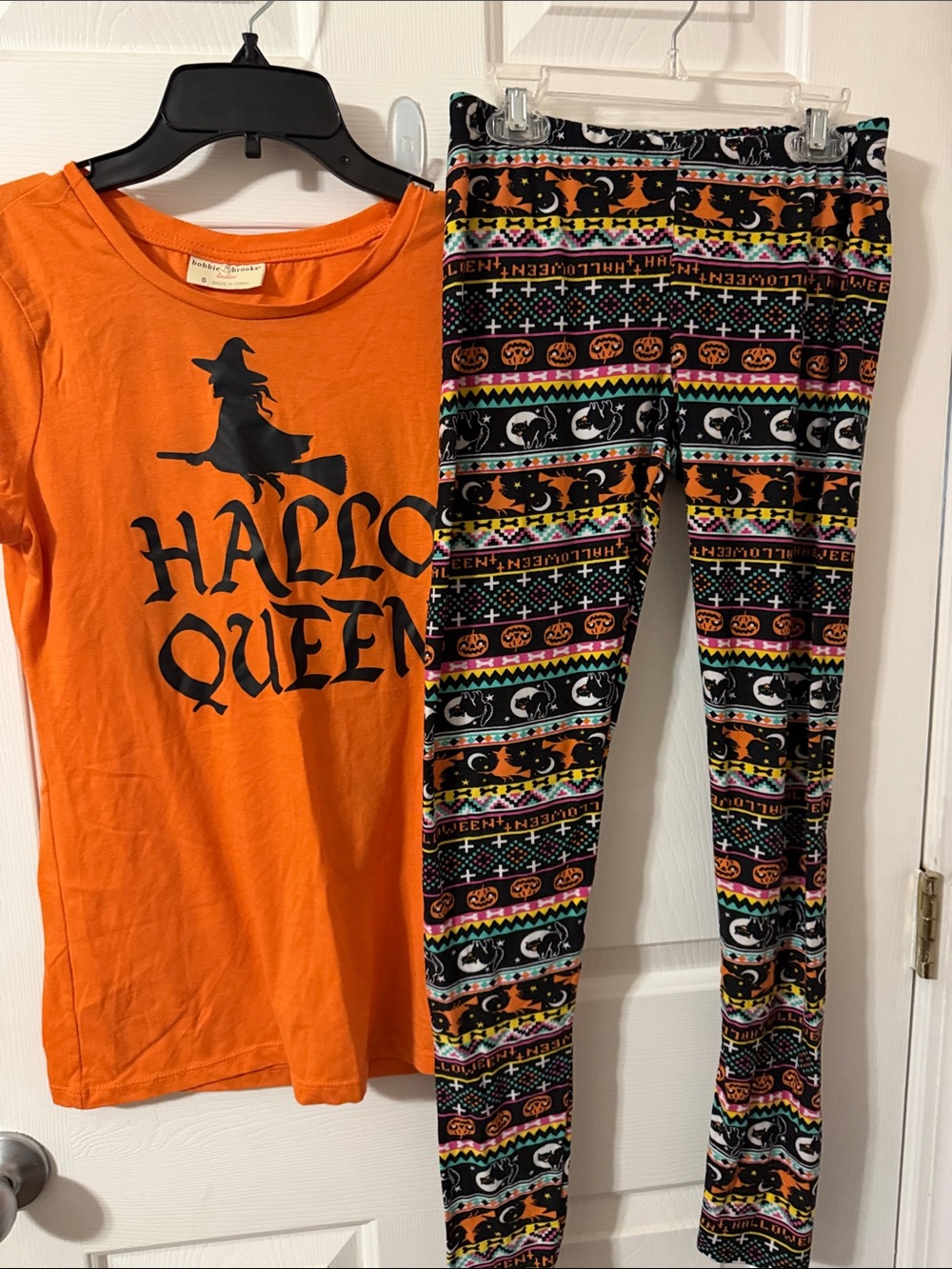 Bobbie Brooks Orange & Black 'Hallo Queen' Halloween Pajama Set